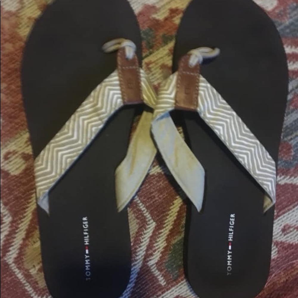 Tommy Hilfiger flip flops